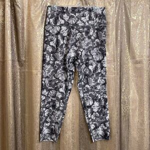Aerie offline goals high rise 7/8 leggings, short inseam, gray floral print XL